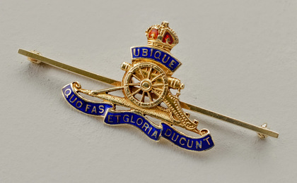Royal Artillery WW1 15 Carat Gold & Enamel Regimental Sweetheart Bar Brooch